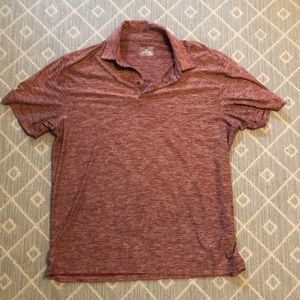 Mens XL Under Armour golf shirt with golf course logo
